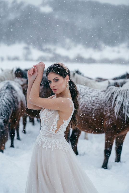 yapay zeka ile oluşturulmuş kapadokya düğün fotoğrafı 