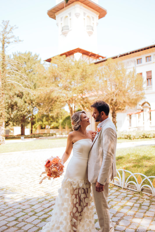 Hidiv Kasrı bahçesinde Nursel ve Murat’ın doğal ve romantik düğün fotoğraf çekimi