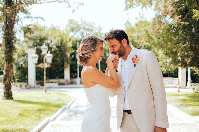 Hidiv Kasrı bahçesinde Nursel ve Murat’ın doğal ve romantik düğün fotoğraf çekimi